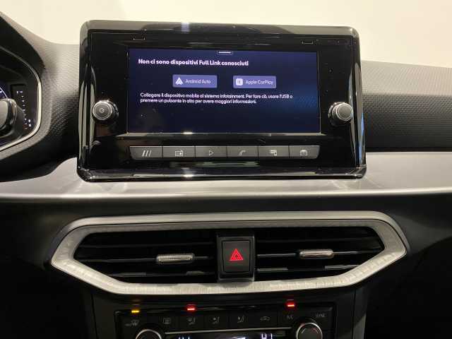 https://cdn-media.caraffinity.it/dealers/partner/amicar-usato-it/kfz108589199_11.jpg