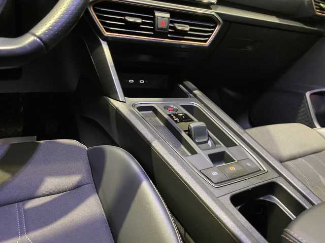 https://cdn-media.caraffinity.it/dealers/partner/amicar-usato-it/kfz109535328_17.jpg
