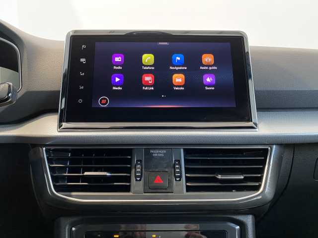 https://cdn-media.caraffinity.it/dealers/partner/amicar-usato-it/kfz109634227_14.jpg