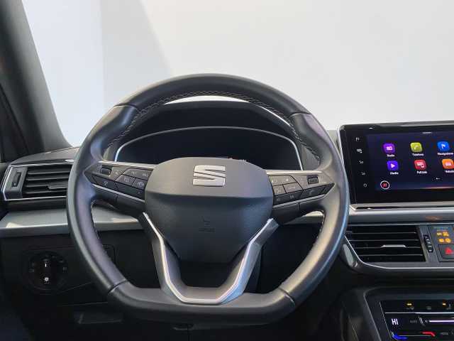 https://cdn-media.caraffinity.it/dealers/partner/amicar-usato-it/kfz109634227_15.jpg