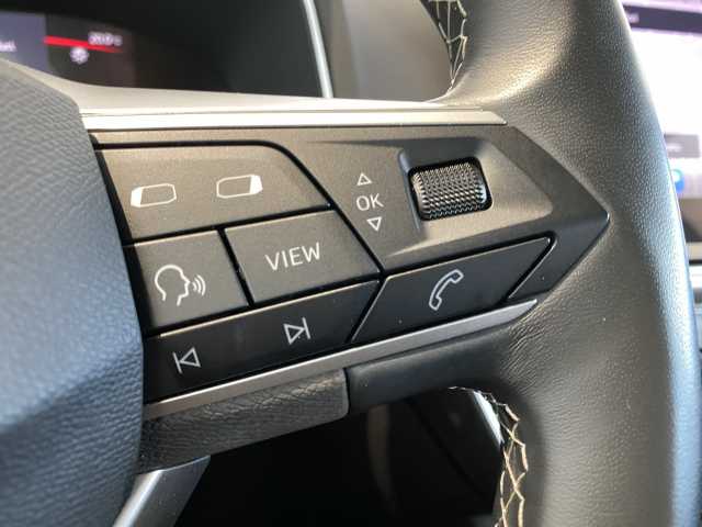 https://cdn-media.caraffinity.it/dealers/partner/amicar-usato-it/kfz109634227_17.jpg