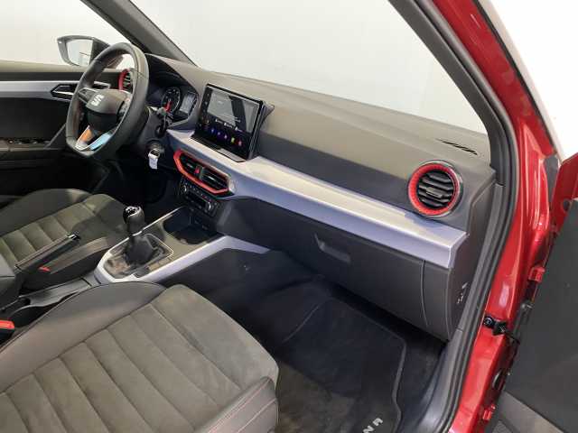 https://cdn-media.caraffinity.it/dealers/partner/amicar-usato-it/kfz109989883_6.jpg