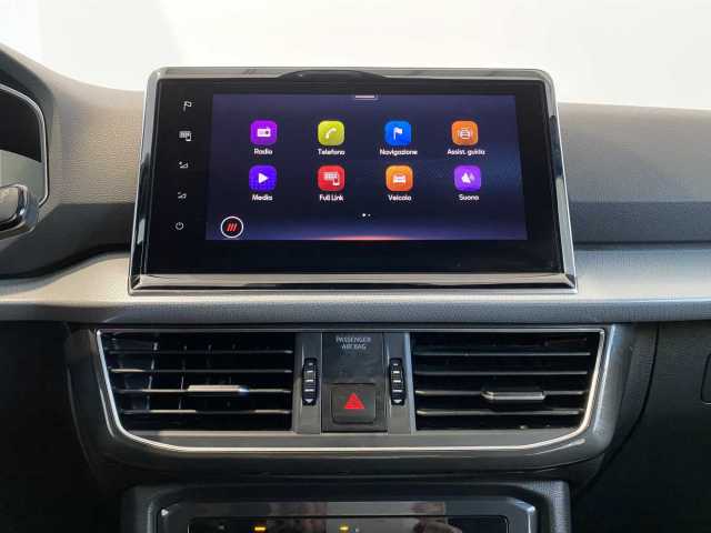 https://cdn-media.caraffinity.it/dealers/partner/amicar-usato-it/kfz110949597_14.jpg