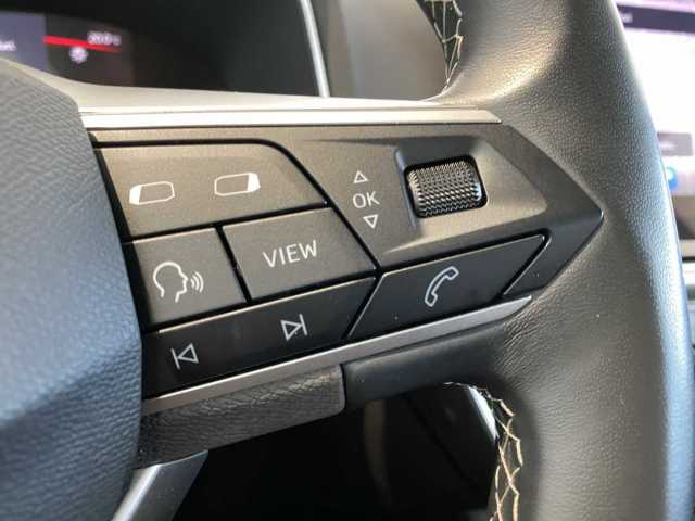 https://cdn-media.caraffinity.it/dealers/partner/amicar-usato-it/kfz110949597_17.jpg