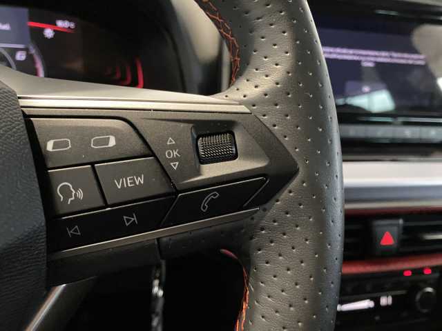 https://cdn-media.caraffinity.it/dealers/partner/amicar-usato-it/kfz111090768_11.jpg