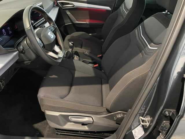 https://cdn-media.caraffinity.it/dealers/partner/amicar-usato-it/kfz111090768_12.jpg