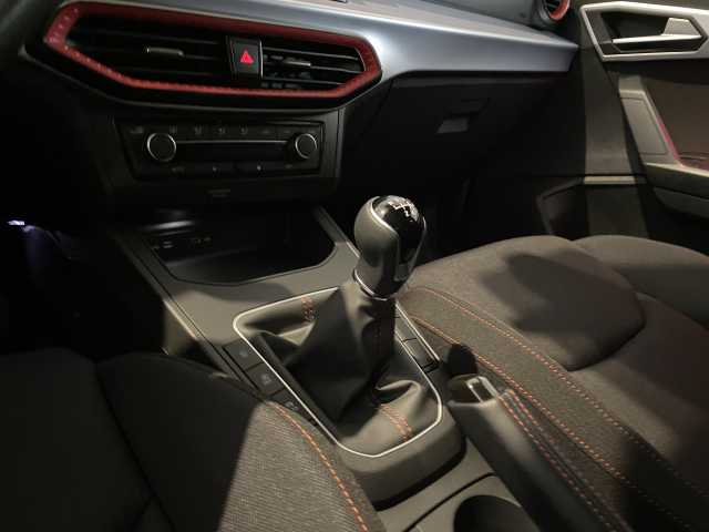 https://cdn-media.caraffinity.it/dealers/partner/amicar-usato-it/kfz111090768_14.jpg