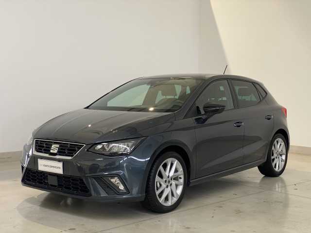 https://cdn-media.caraffinity.it/dealers/partner/amicar-usato-it/kfz111090768_17.jpg