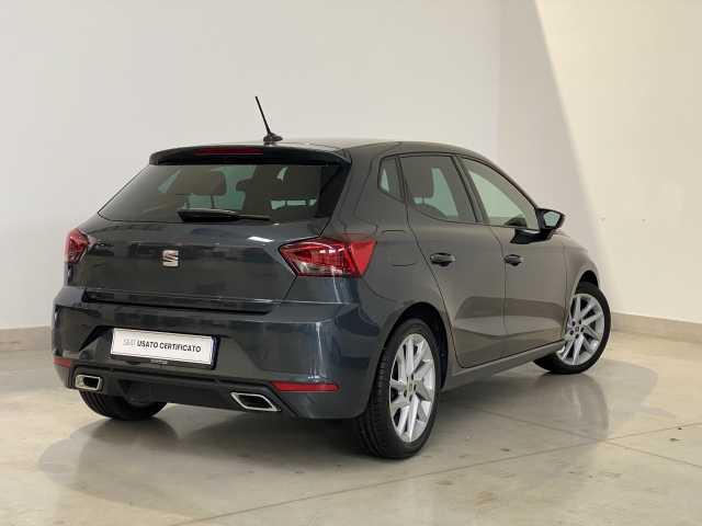 https://cdn-media.caraffinity.it/dealers/partner/amicar-usato-it/kfz111090768_18.jpg