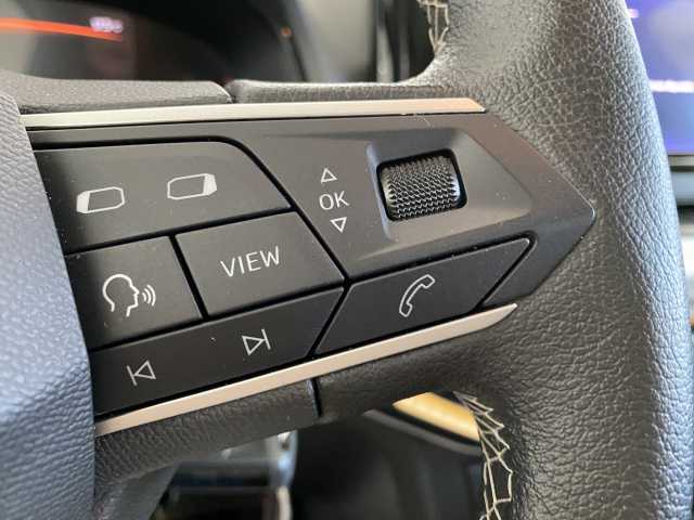 https://cdn-media.caraffinity.it/dealers/partner/amicar-usato-it/kfz111550036_11.jpg