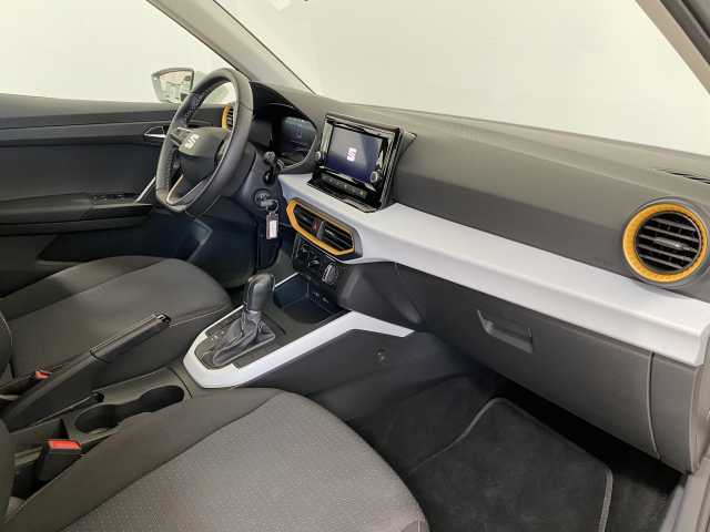 https://cdn-media.caraffinity.it/dealers/partner/amicar-usato-it/kfz111550036_15.jpg