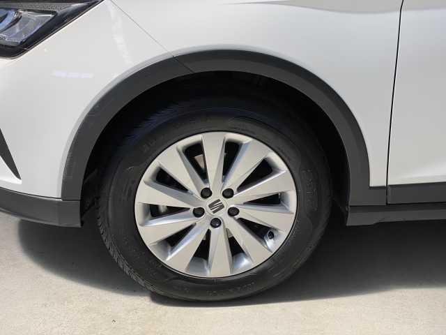 https://cdn-media.caraffinity.it/dealers/partner/amicar-usato-it/kfz111573070_13.jpg