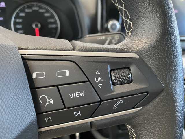 https://cdn-media.caraffinity.it/dealers/partner/amicar-usato-it/kfz111573070_17.jpg