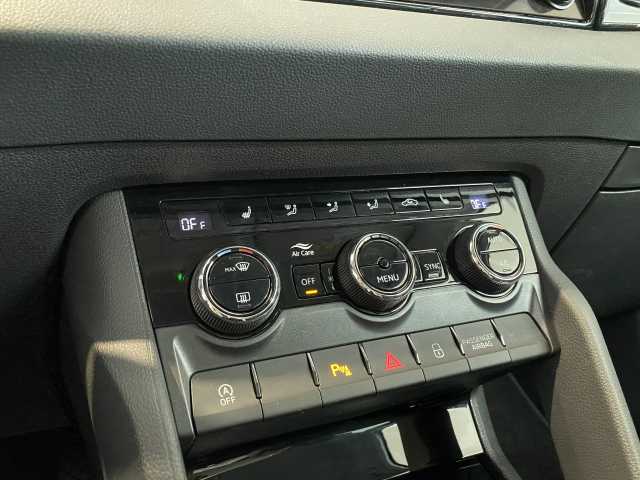 https://cdn-media.caraffinity.it/dealers/partner/amicar-usato-it/kfz111701298_14.jpg