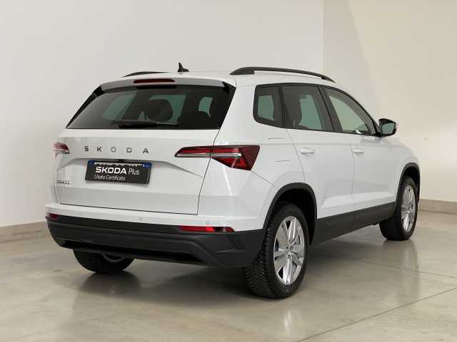 https://cdn-media.caraffinity.it/dealers/partner/amicar-usato-it/kfz111701298_17.jpg