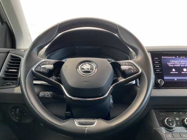https://cdn-media.caraffinity.it/dealers/partner/amicar-usato-it/kfz112016399_14.jpg