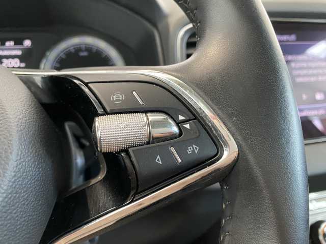 https://cdn-media.caraffinity.it/dealers/partner/amicar-usato-it/kfz112016399_15.jpg