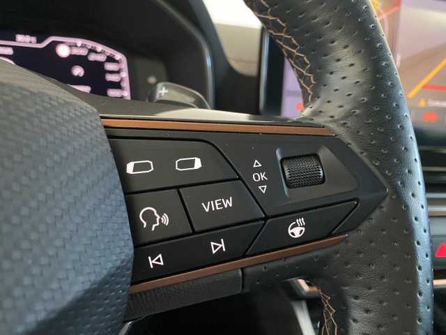 https://cdn-media.caraffinity.it/dealers/partner/amicar-usato-it/kfz112159054_17.jpg