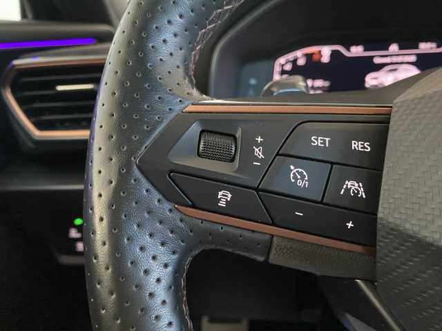 https://cdn-media.caraffinity.it/dealers/partner/amicar-usato-it/kfz112159054_18.jpg