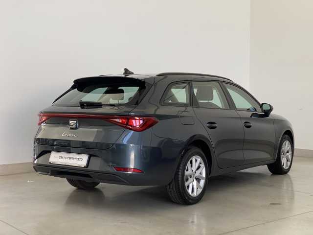 https://cdn-media.caraffinity.it/dealers/partner/amicar-usato-it/kfz112159351_16.jpg