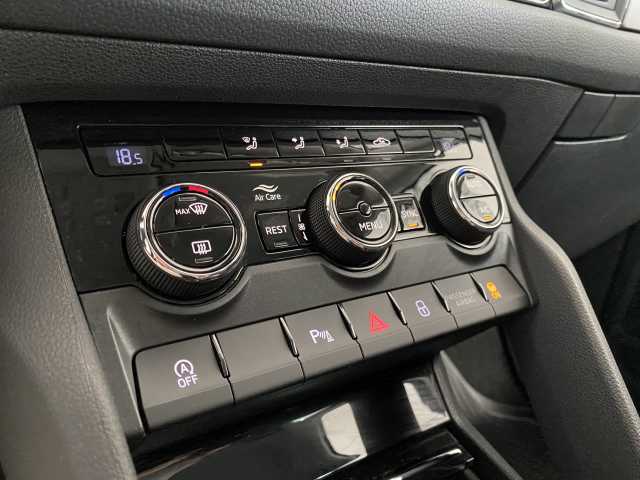 https://cdn-media.caraffinity.it/dealers/partner/amicar-usato-it/kfz112274016_13.jpg