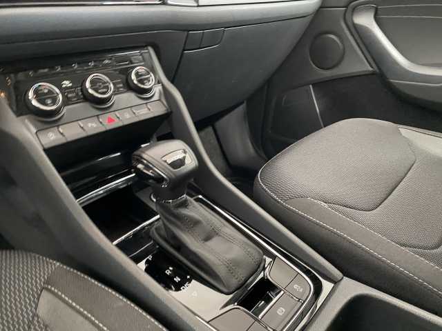 https://cdn-media.caraffinity.it/dealers/partner/amicar-usato-it/kfz112274016_16.jpg