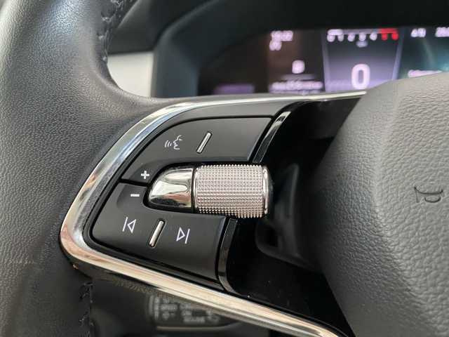 https://cdn-media.caraffinity.it/dealers/partner/amicar-usato-it/kfz112274016_17.jpg