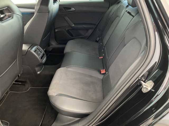 https://cdn-media.caraffinity.it/dealers/partner/amicar-usato-it/kfz112299127_15.jpg
