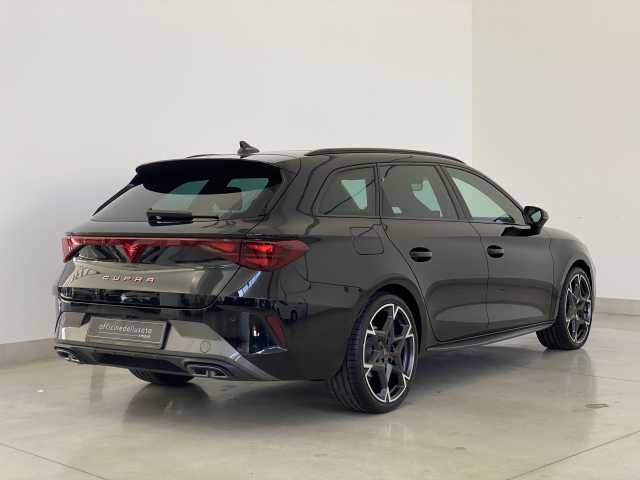 https://cdn-media.caraffinity.it/dealers/partner/amicar-usato-it/kfz112299127_18.jpg