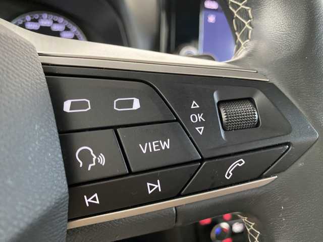 https://cdn-media.caraffinity.it/dealers/partner/amicar-usato-it/kfz112386612_11.jpg
