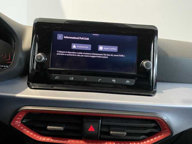 https://cdn-media.caraffinity.it/dealers/partner/amicar-usato-it/kfz112569827_11.jpg