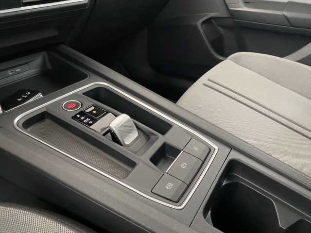 https://cdn-media.caraffinity.it/dealers/partner/amicar-usato-it/kfz113099165_13.jpg