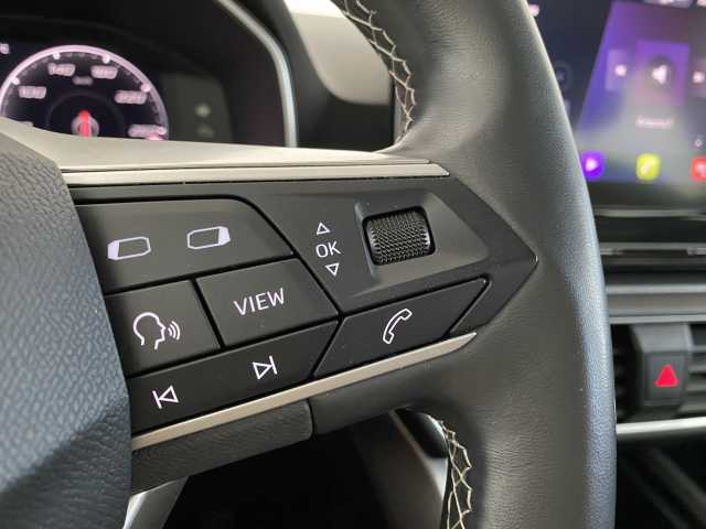 https://cdn-media.caraffinity.it/dealers/partner/amicar-usato-it/kfz113099165_15.jpg