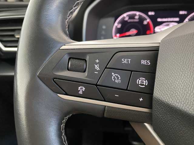 https://cdn-media.caraffinity.it/dealers/partner/amicar-usato-it/kfz113099165_16.jpg