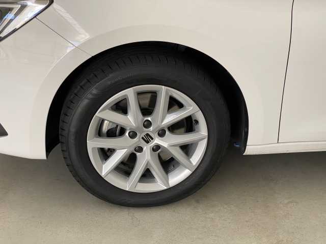 https://cdn-media.caraffinity.it/dealers/partner/amicar-usato-it/kfz113099165_17.jpg