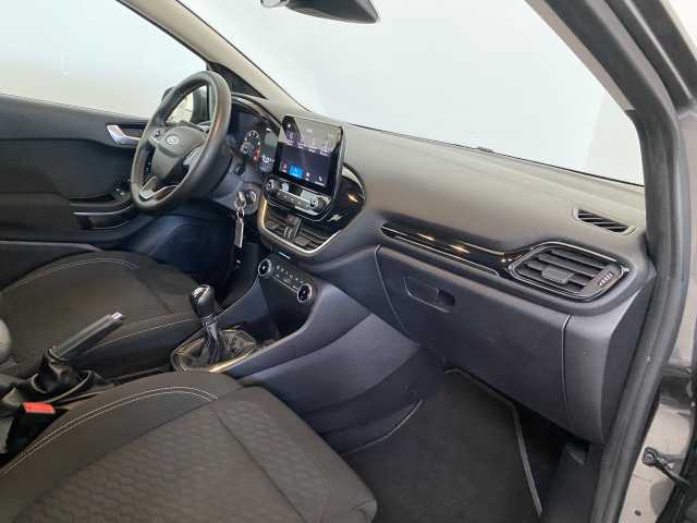 https://cdn-media.caraffinity.it/dealers/partner/amicar-usato-it/kfz113380414_16.jpg