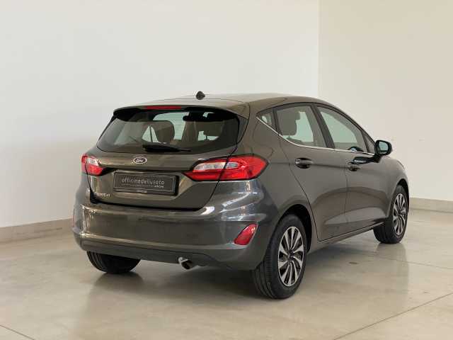 https://cdn-media.caraffinity.it/dealers/partner/amicar-usato-it/kfz113380414_18.jpg