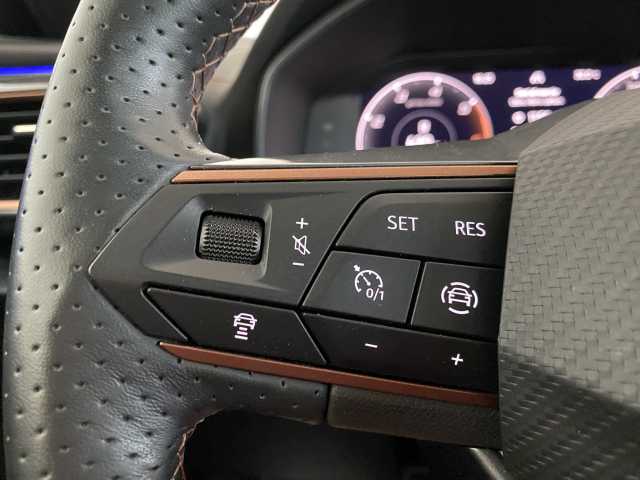 https://cdn-media.caraffinity.it/dealers/partner/amicar-usato-it/kfz114301497_12.jpg