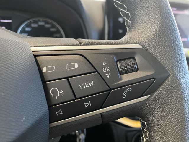 https://cdn-media.caraffinity.it/dealers/partner/amicar-usato-it/kfz114862372_15.jpg