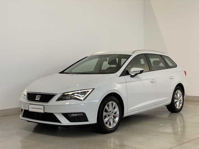 https://cdn-media.caraffinity.it/dealers/partner/amicar-usato-it/kfz114910975_17.jpg