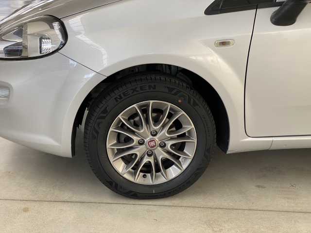 https://cdn-media.caraffinity.it/dealers/partner/amicar-usato-it/kfz114911023_12.jpg
