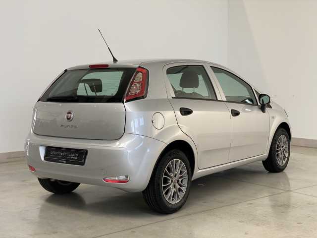https://cdn-media.caraffinity.it/dealers/partner/amicar-usato-it/kfz114911023_14.jpg