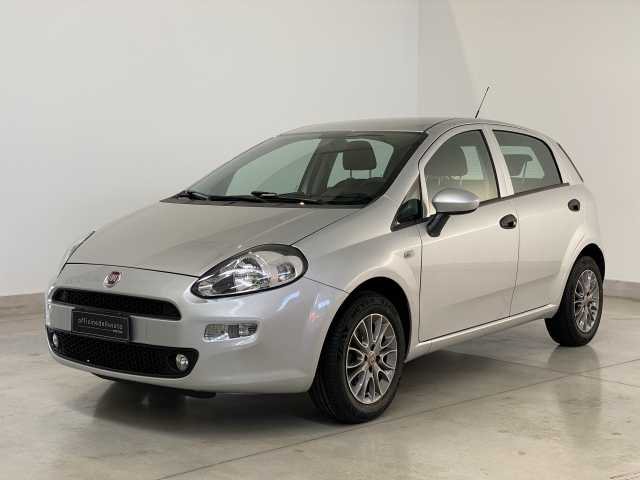 https://cdn-media.caraffinity.it/dealers/partner/amicar-usato-it/kfz114911023_15.jpg