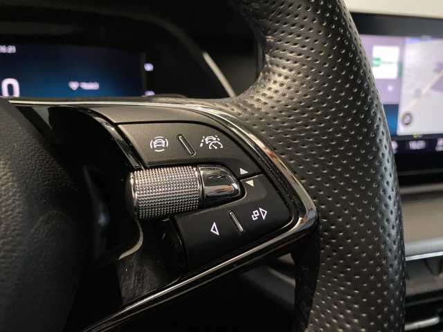 https://cdn-media.caraffinity.it/dealers/partner/amicar-usato-it/kfz115036582_16.jpg