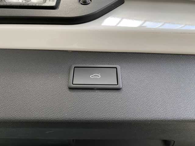 https://cdn-media.caraffinity.it/dealers/partner/amicar-usato-it/kfz115077154_13.jpg