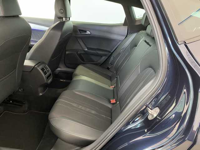 https://cdn-media.caraffinity.it/dealers/partner/amicar-usato-it/kfz115077159_12.jpg