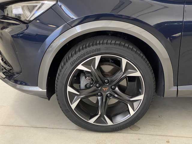 https://cdn-media.caraffinity.it/dealers/partner/amicar-usato-it/kfz115077159_17.jpg